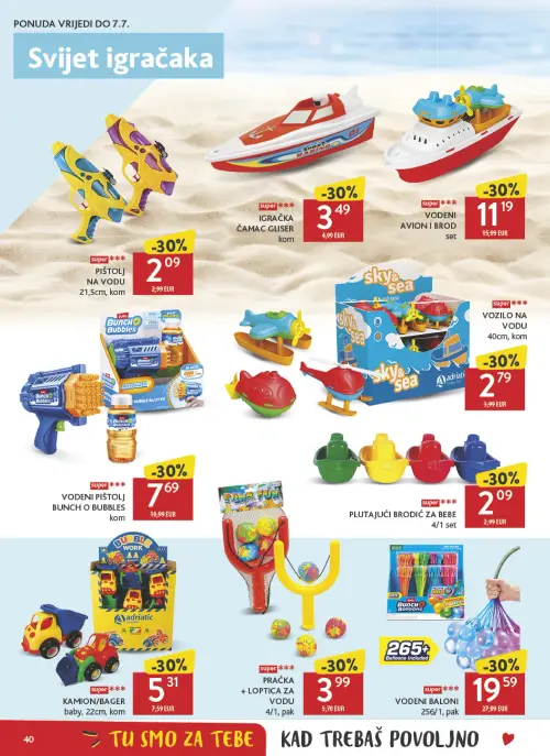 Konzum katalog — stranica 40: PLUTAJUĆI BRODIĆ ZA BEBE 4/1 set, VOZILO NA VODU 40cm, kom, PIŠTOLJ NA VODU 21,5cm, kom, IGRAČKA ČAMAC GLISER kom (vrijedi 24. 06. 2026.–30. 06. 2026.)